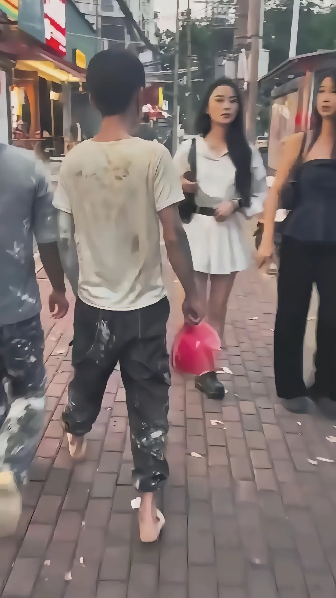 一身清贫怎敢入繁华，二袖清风怎敢误佳人，三生有幸怎敢遇见你，四目相对怎敢目无你，