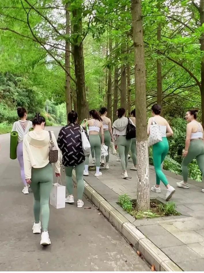 大龄剩女共有的错误认知。
其一，她们会觉得男人没了她们生活不下去，会非常难受。