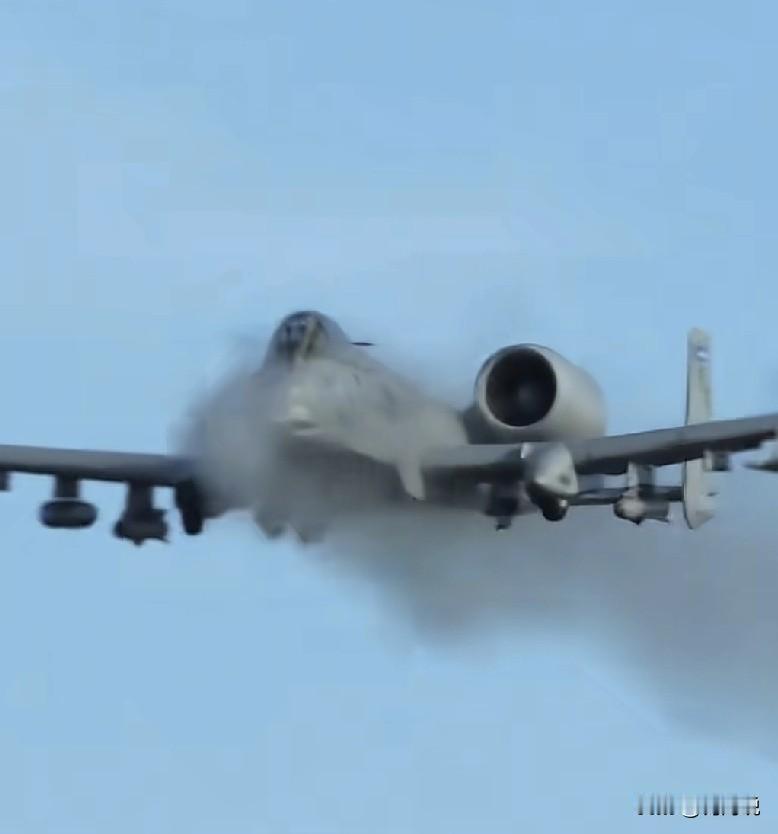 伊朗又干废两架美国飞机，老百姓对美救援飞机射击，突然让我明白美国对台出售肩扛式导