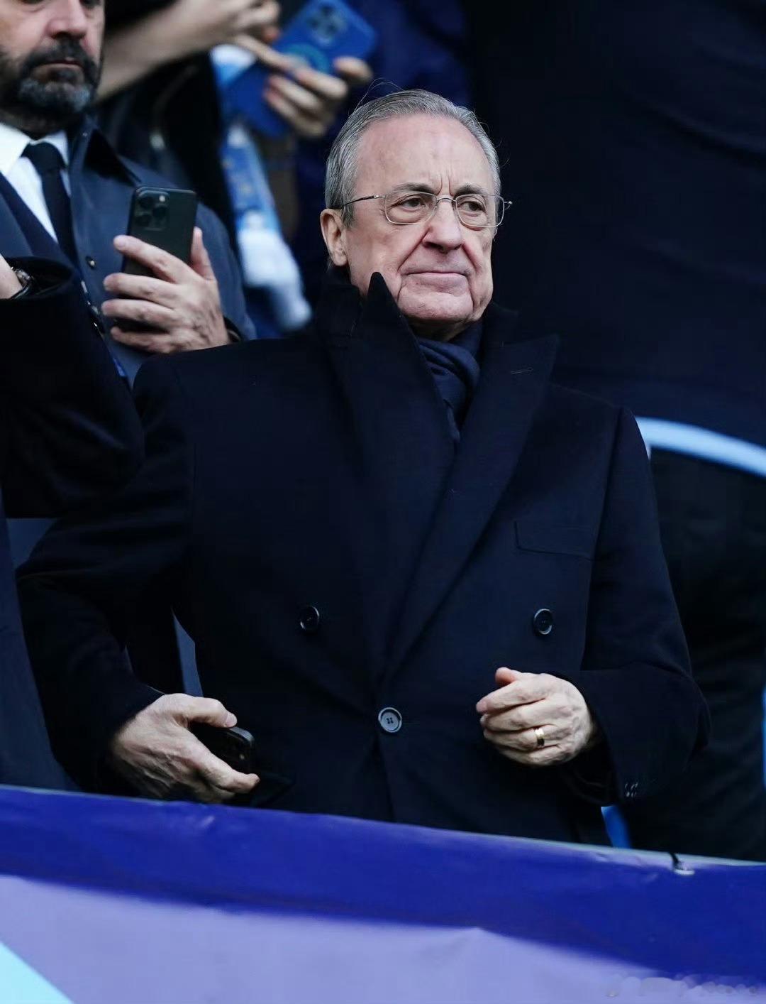 队报：德尚团队否认执教皇马，下赛季不会登陆伯纳乌西媒《世界体育报》援引《队报》消