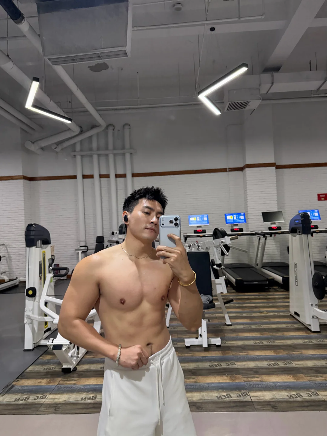感谢你的浏览 我确实很帅💪