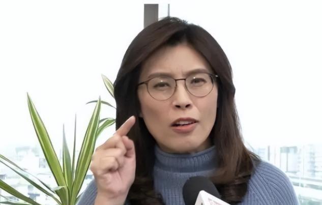 要我说，两千多万台湾人，最勇敢的人不是邱毅，洪秀柱，郁慕明，也不是高安国，馆长陈