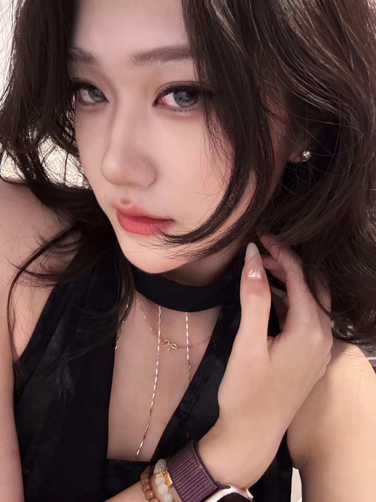 你握住我的真心 说是你制胜的筹码。钓系御姐妆 姐感妆容 冷感御姐妆 姐感是种天赋