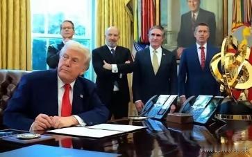为何中国反复升级轰六轰炸机群？因为说白了，压根就是歪打正着，本来是技术不够，结果
