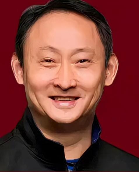 十年河东十年河西
回看张本宇不为人知的艰难岁月，
对很多人看说
只看见如今风光的