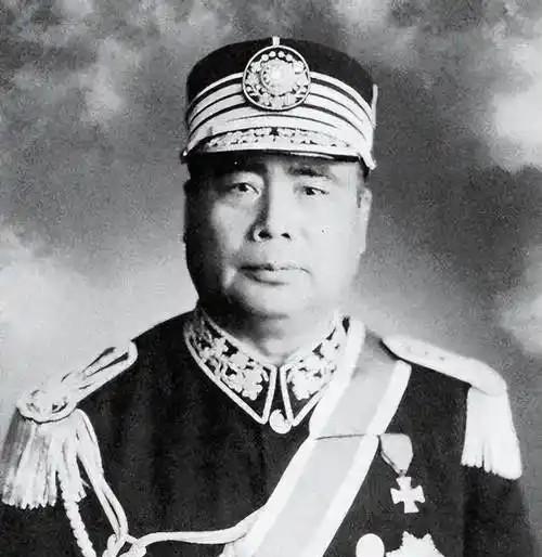 1925年，冯玉祥让鹿钟麟杀掉徐树铮，鹿钟麟接到指示之后，表现的非常犹豫，一时间