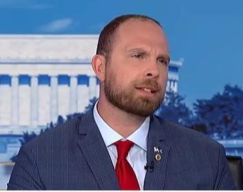 美前情报官称特朗普听取有关外星生命“全面简报”：世界上生活着外星混血儿？

“美