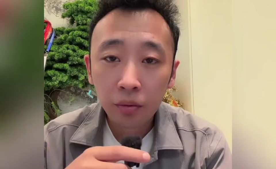 "码农造神引发全球恐慌：AI末日倒计时"