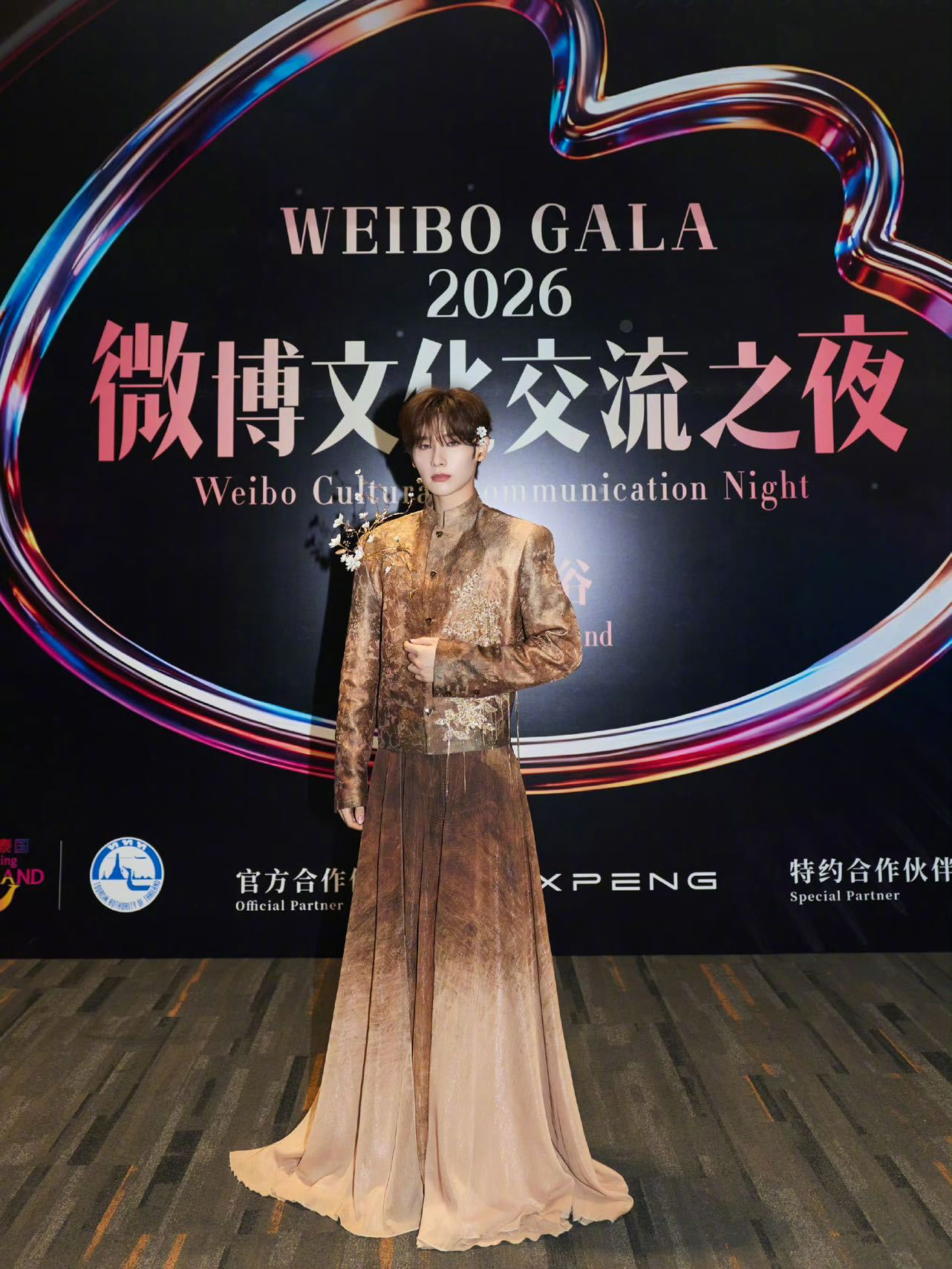 中泰明星曼谷红毯打卡小鹏G6 暹罗百丽宫的聚光灯下，文娱星光与科技力量双向奔赴，