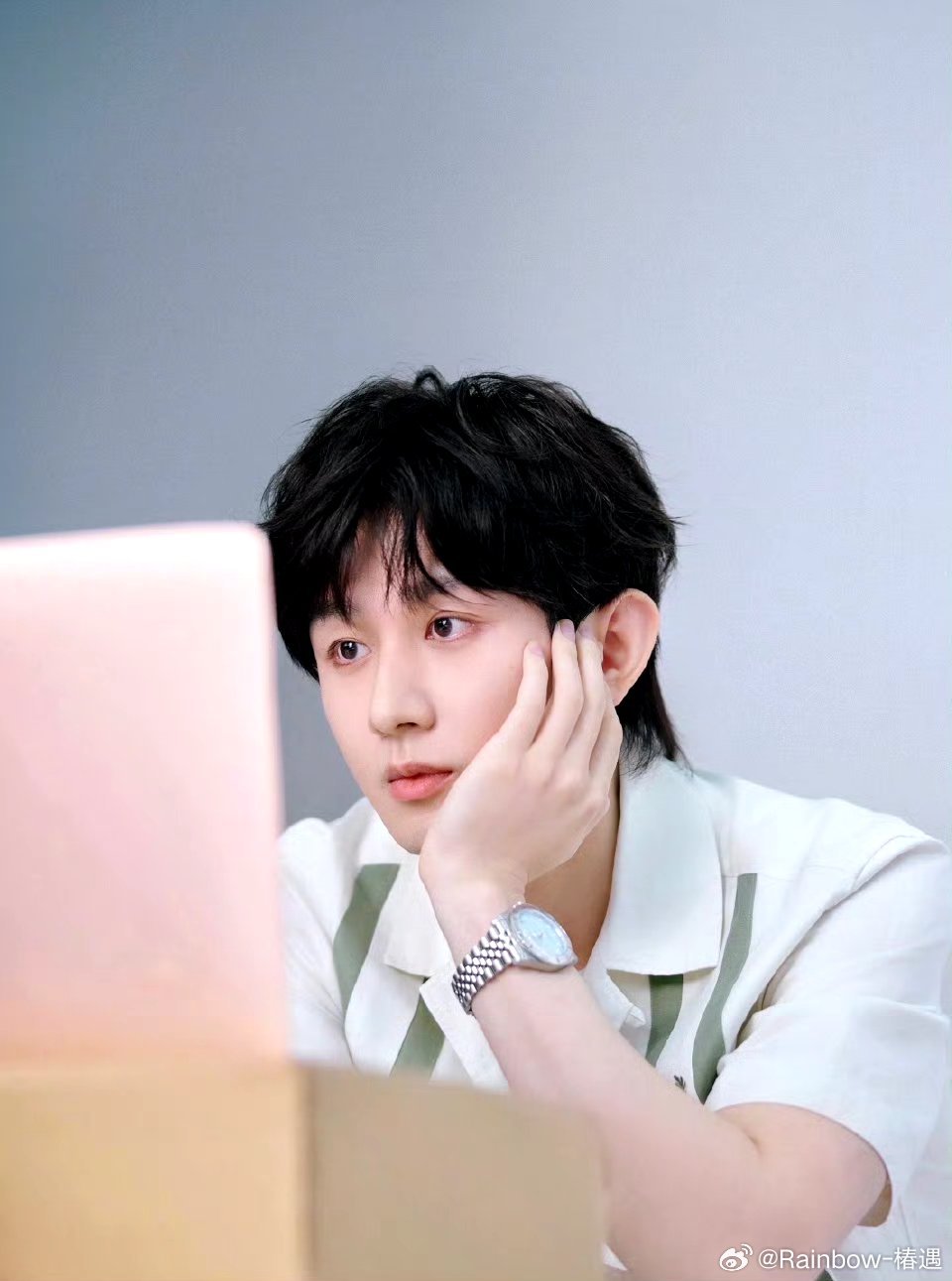 成毅长安二十四计cy成毅谢淮安野火在远方，远方在你琥珀色的眼睛里 .成毅｜赴山海