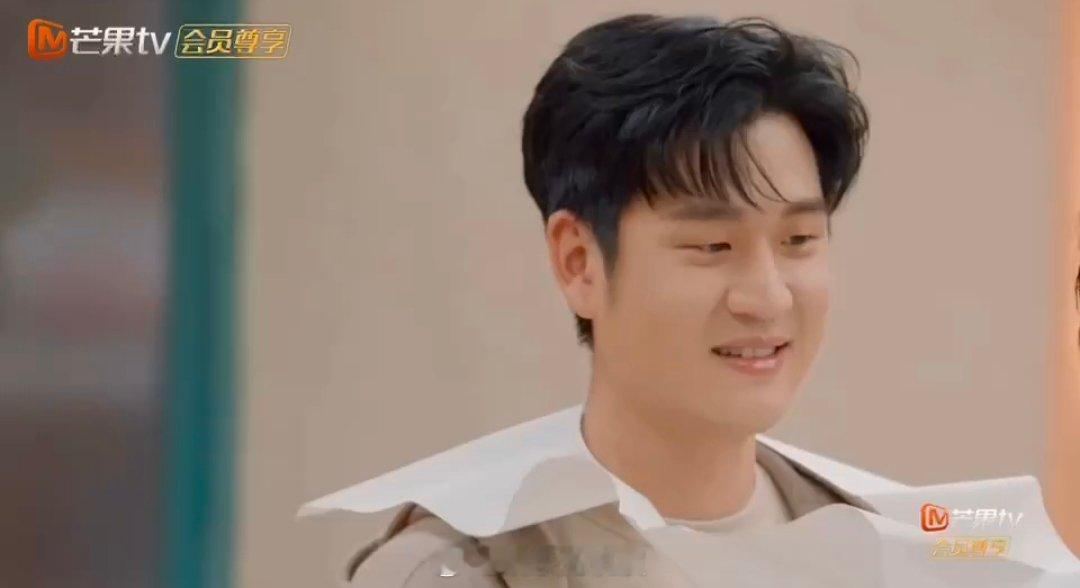 林宥嘉周兴哲这么暧昧吗 声生不息  声生不息名场面！林宥嘉周兴哲对视红温，周兴哲