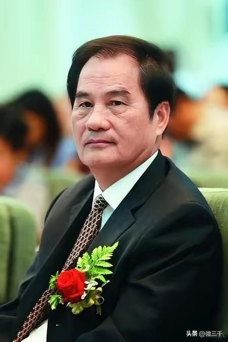 当年如果没有朱江洪的慧眼识“明珠”，就没有董明珠的今天；格力如果没有董明珠，就不