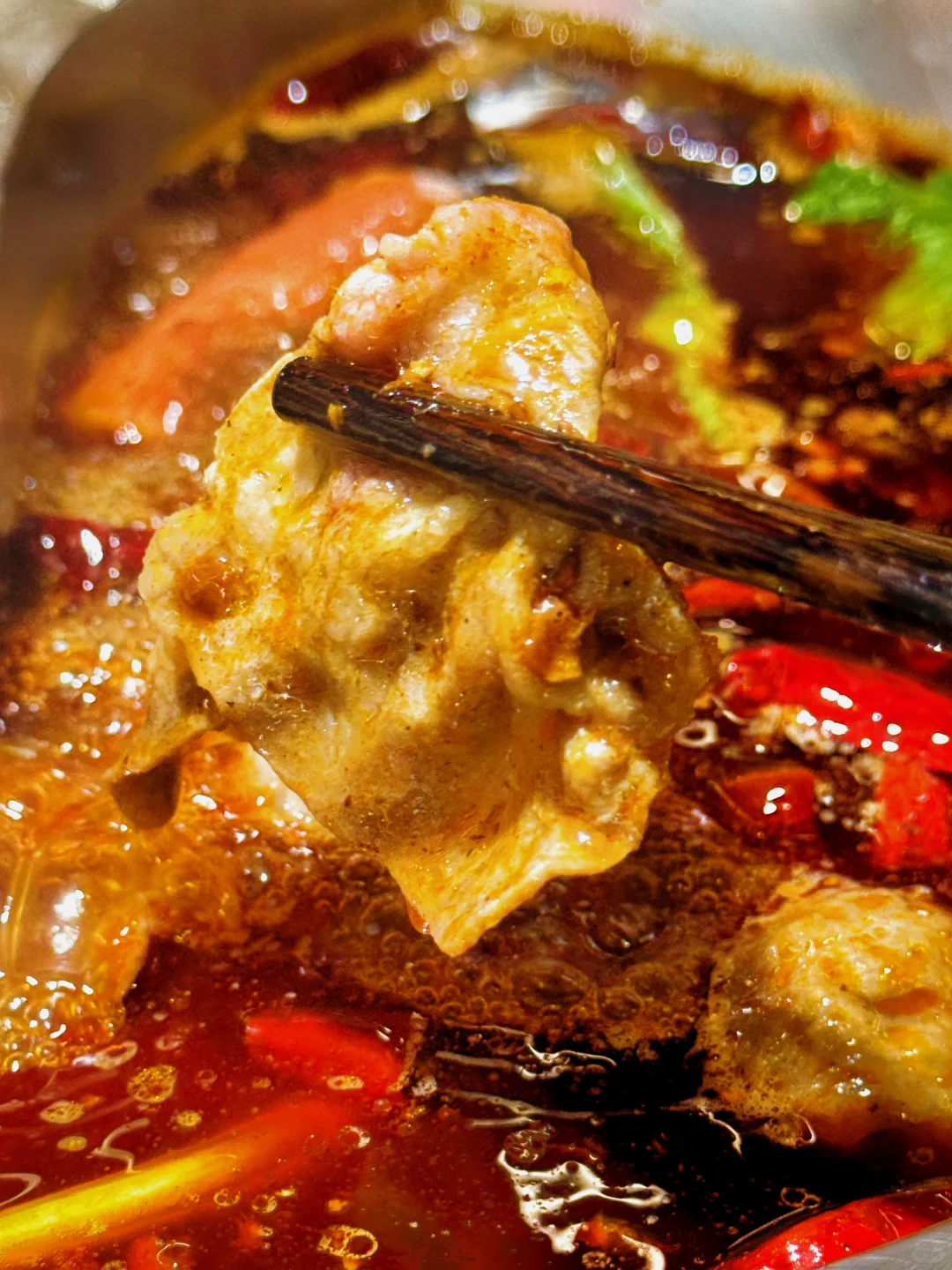满嘴热辣辣 | 夏天也要吃爱心鸳鸯锅🍲
