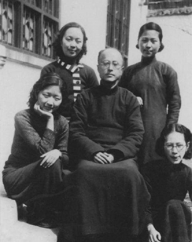 民国陆英：被骂“生育工具”的她，凭什么让叶圣陶盛赞？

扬州街头的十里红妆曾轰动