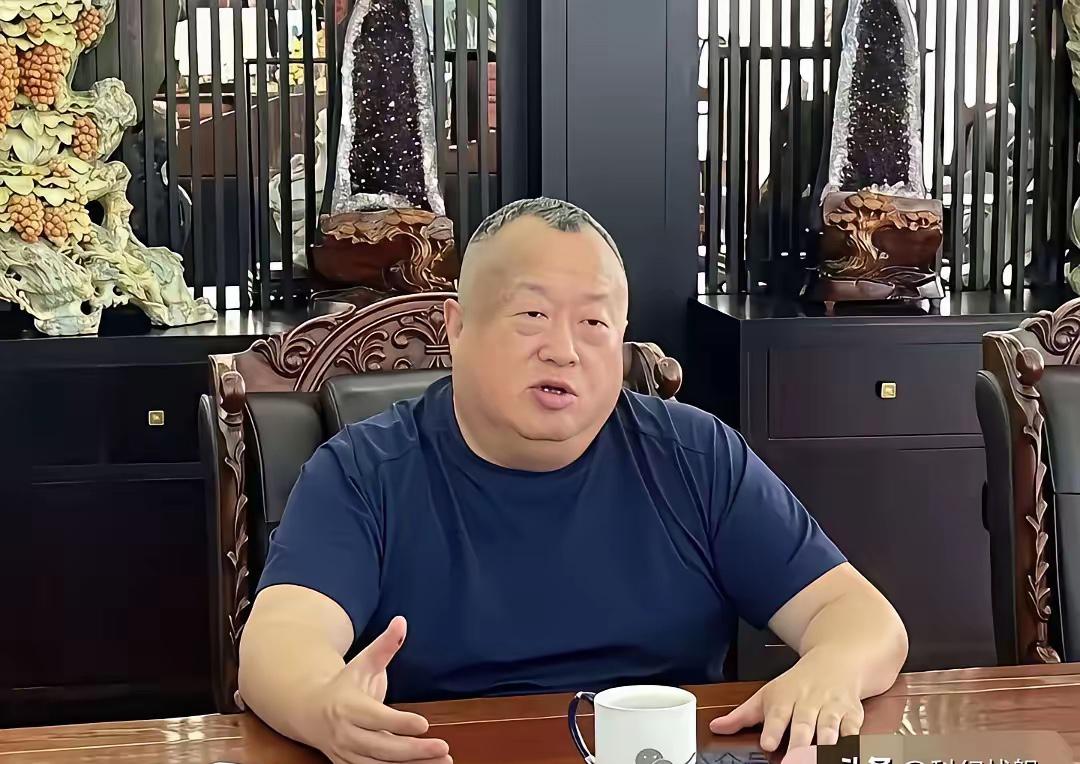 菲律宾防长前脚在香会骂中国，后脚自己国家的贸工部长就专程飞到苏州，对一个中国老板
