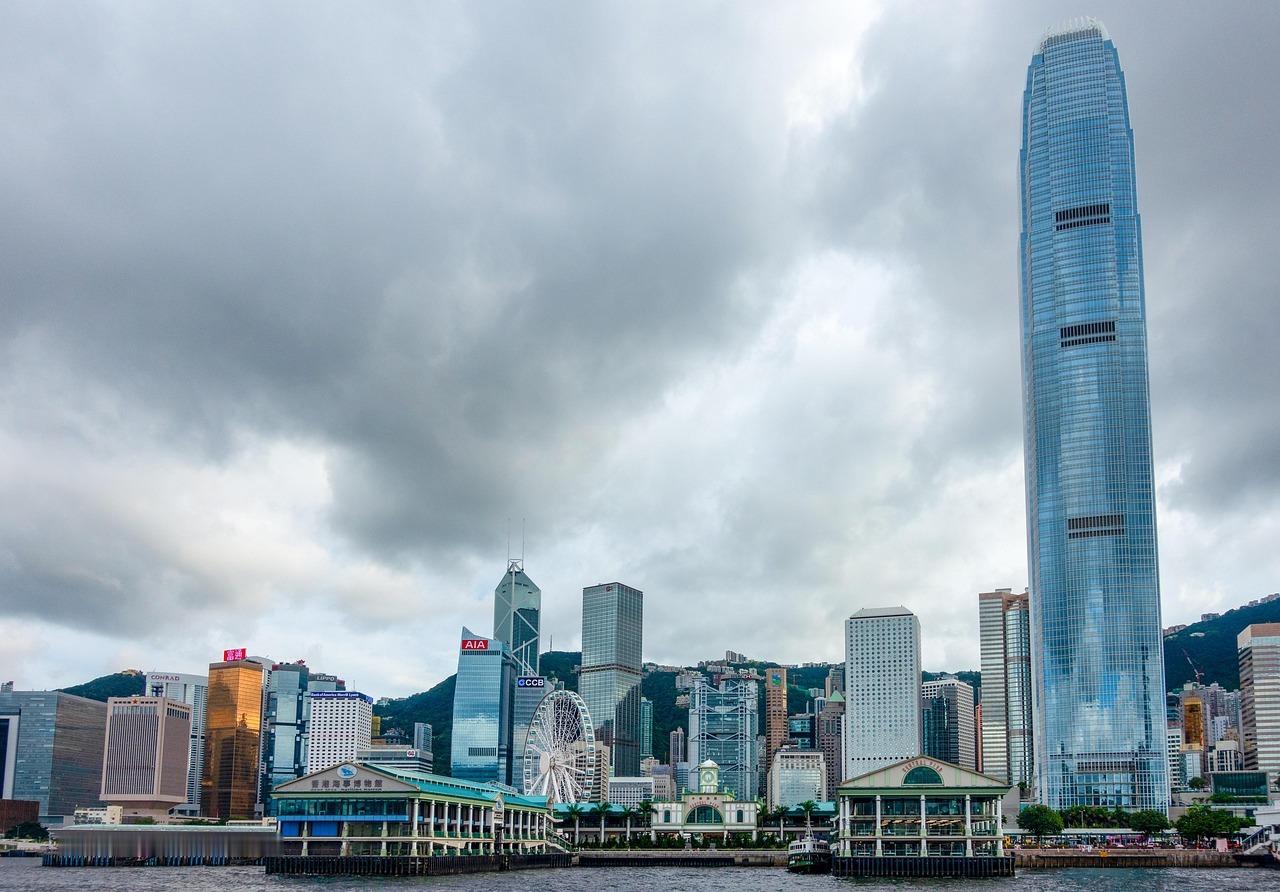980港元发行价开盘即破，中际旭创这次不是基本面突然变差，而是定价和筹码同时出问