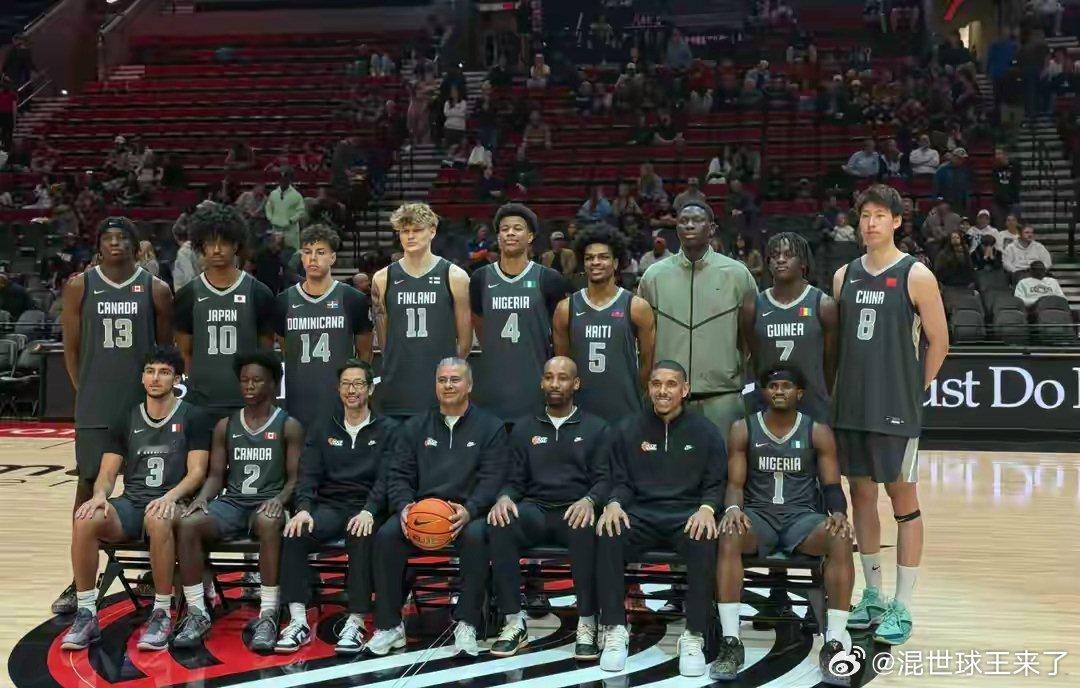 耐克篮球峰会：美国队加时102-100险胜世界队 郇斯楠登场7分钟贡献2篮板1抢