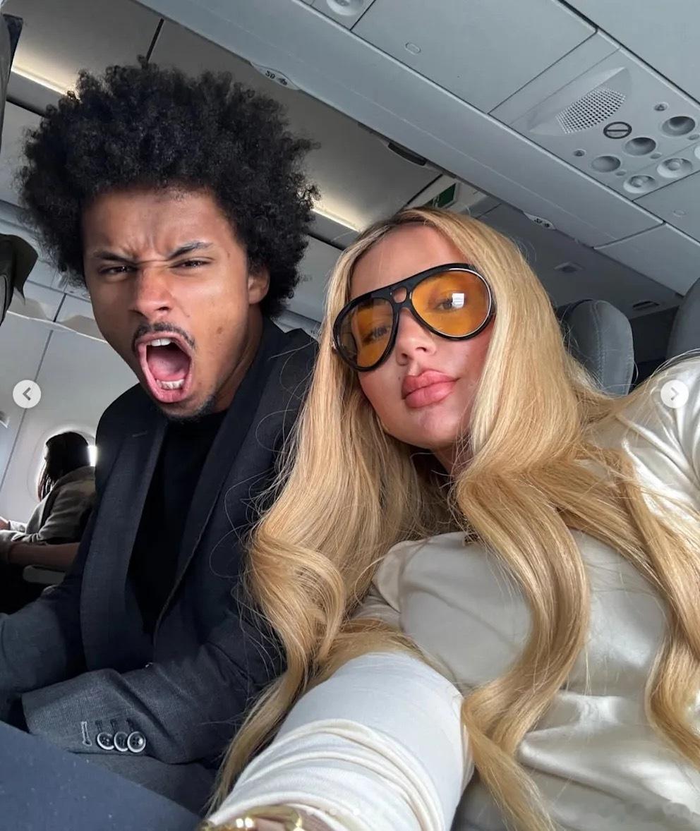 图片报透露阿德耶米非法持有武器的细节，原来这件事是在2024年夏天，阿德耶米和妻