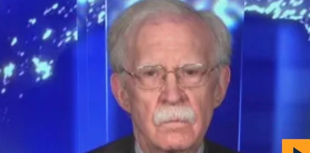 美国前国家安全顾问约翰·博尔顿今天发文说：“特朗普出于国内政治原因，想要从伊朗局