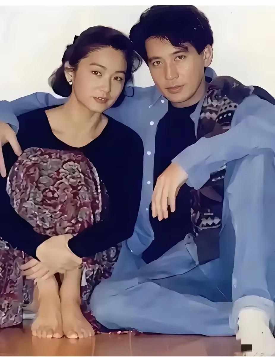 年轻时候的林青霞我认识，旁边帅哥是谁？