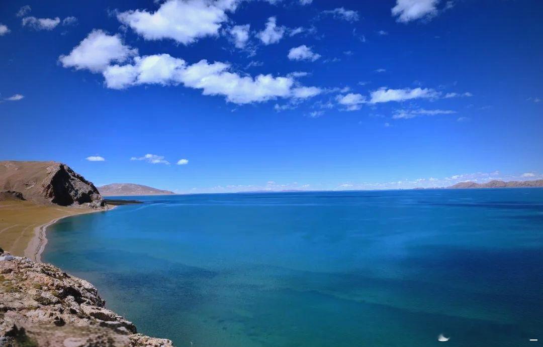 消息一览：1. 芯碁微装：2025年净利润同比预增71.13%—83.58%2.