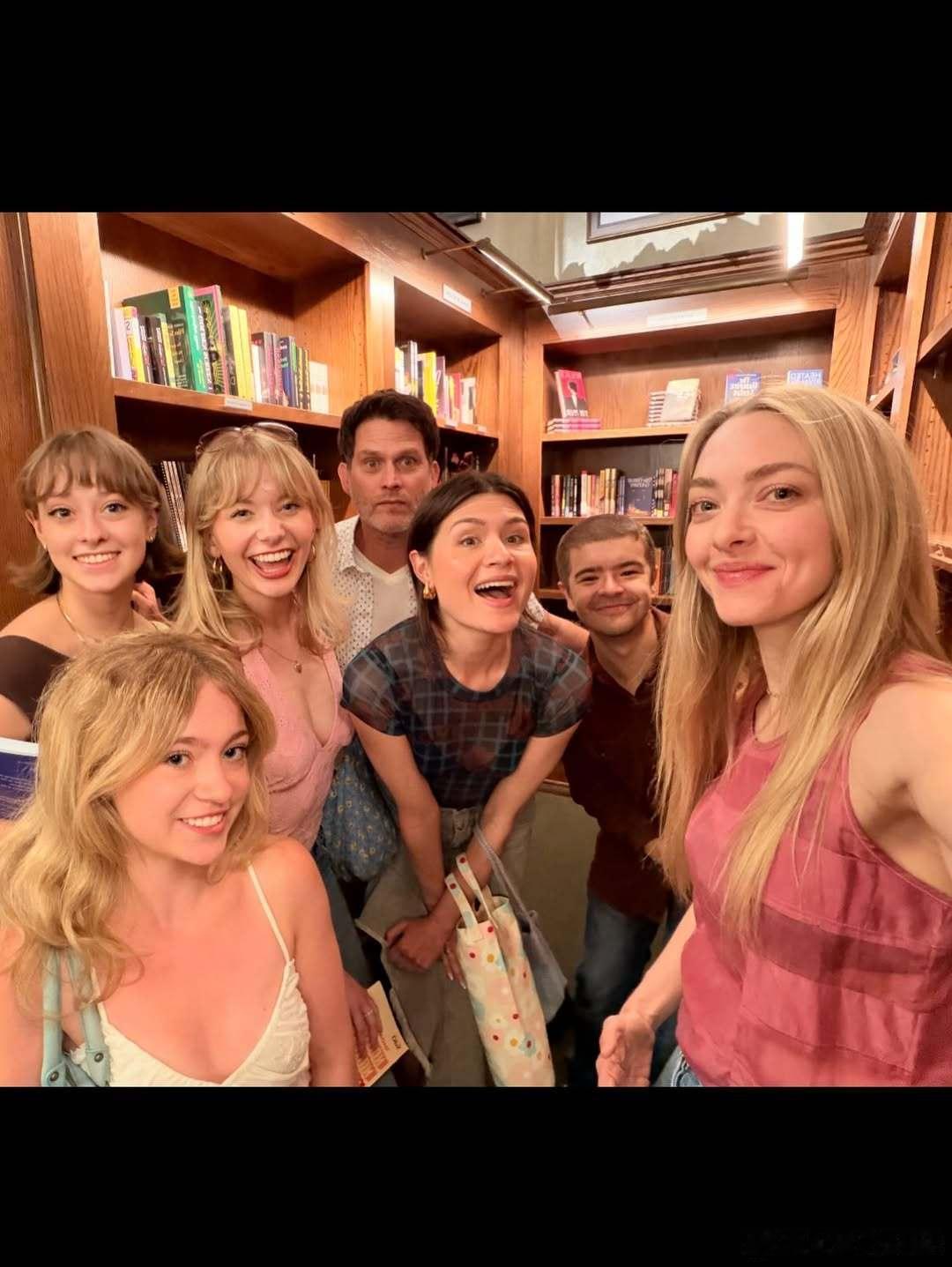 amanda seyfried阿曼达塞弗莱德和新片《Octet》卡司Gaten 
