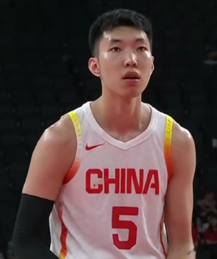 廖三宁最近4场亚运会的出色表现！！！
对阵沙特男篮：35分钟，17中11，三分球