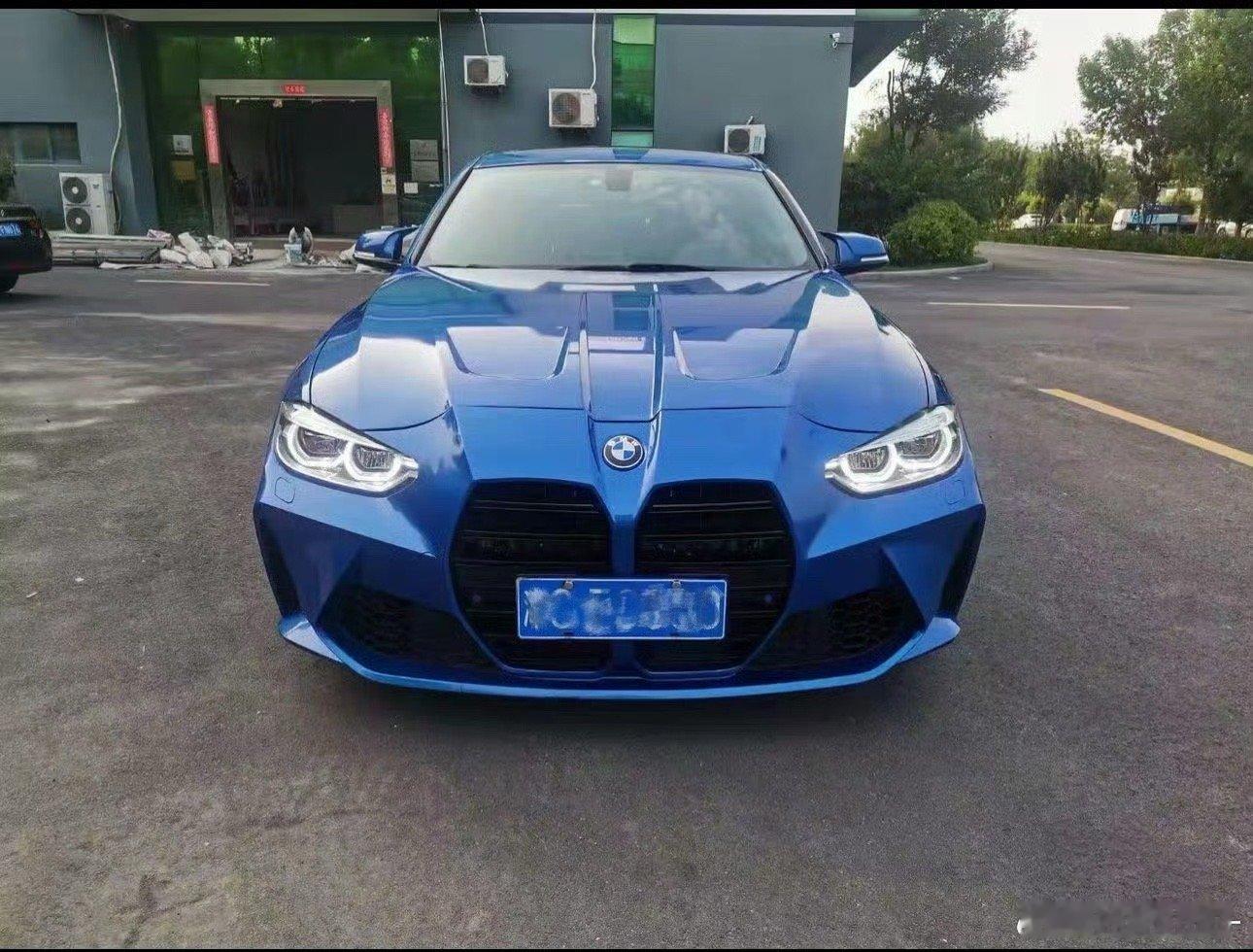 #汽车[超话]# 用宝马1系改的，“不3不4”的，真丑，能看出来车主很喜欢M3/
