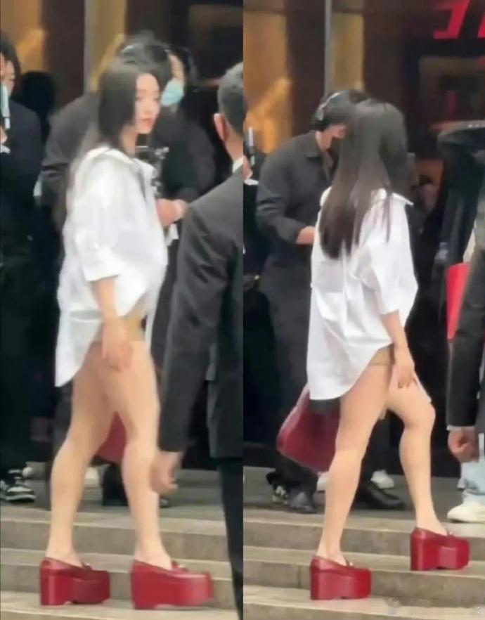 修图这么狠吗？对比一下明显的很啊！ ​​​