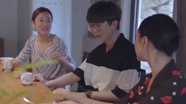 逝者本应归于安宁，一次次公开发文博热搜，不停消费离去的大S。怀念该放在心底，而不是一次次推到大众的视