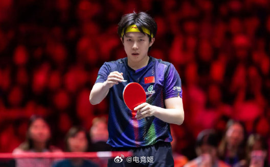 横扫夺冠！王楚钦更新社媒：新年新气象，下个赛场见赛后，王楚钦总结表示：“第二局8