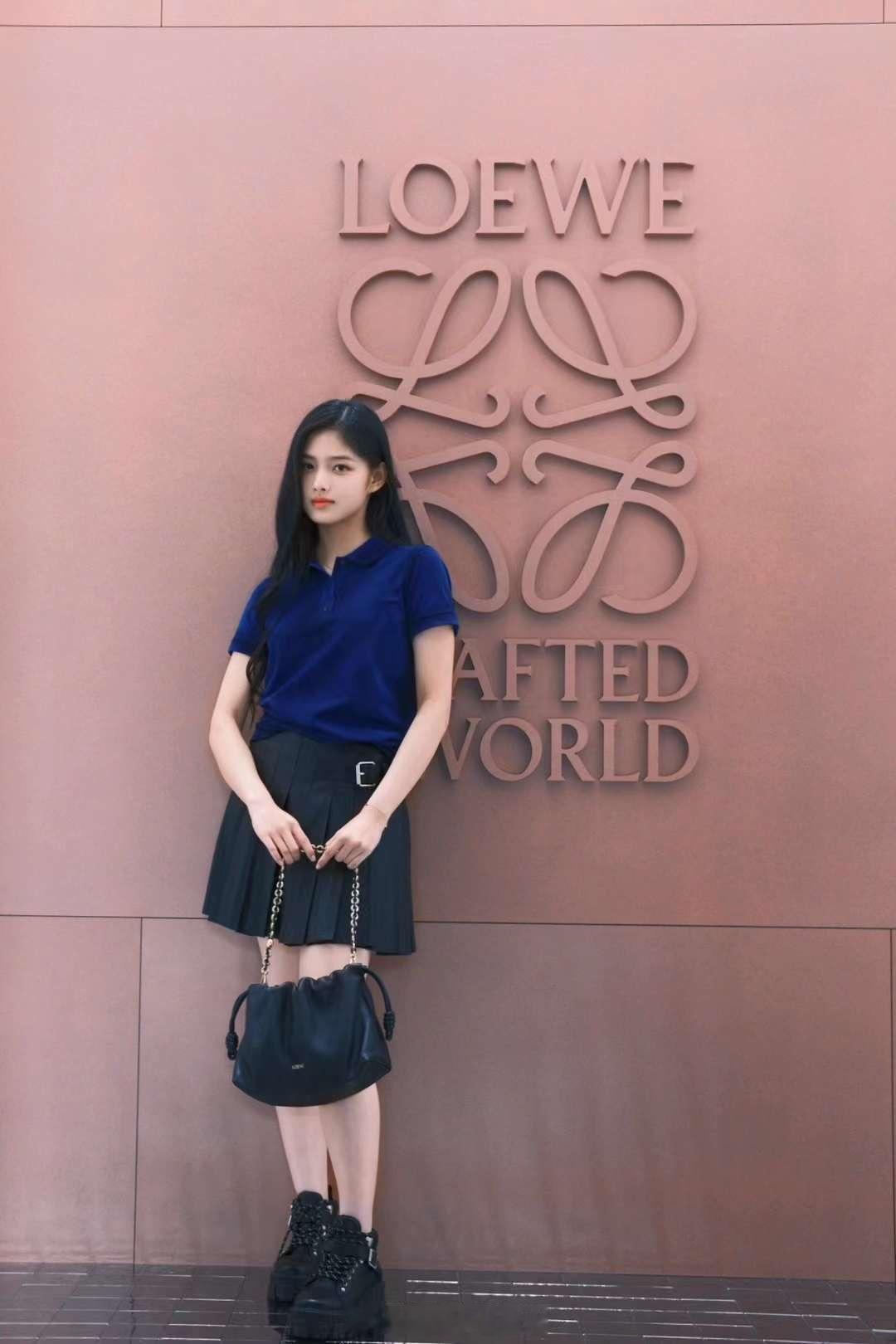 谢谢～ 桑的来店做头发～❤️❤️❤️LOEWE 的逛展 不错不错～👍看了好看照