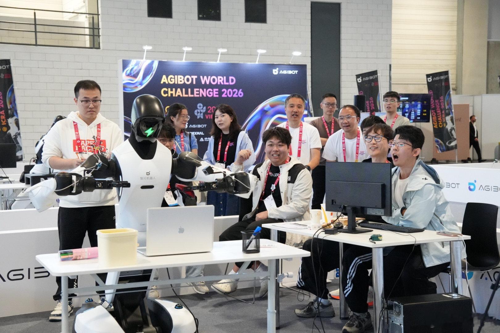 智元 AGIBOT WORLD CHALLENGE2026 以赛建标，重构全球具