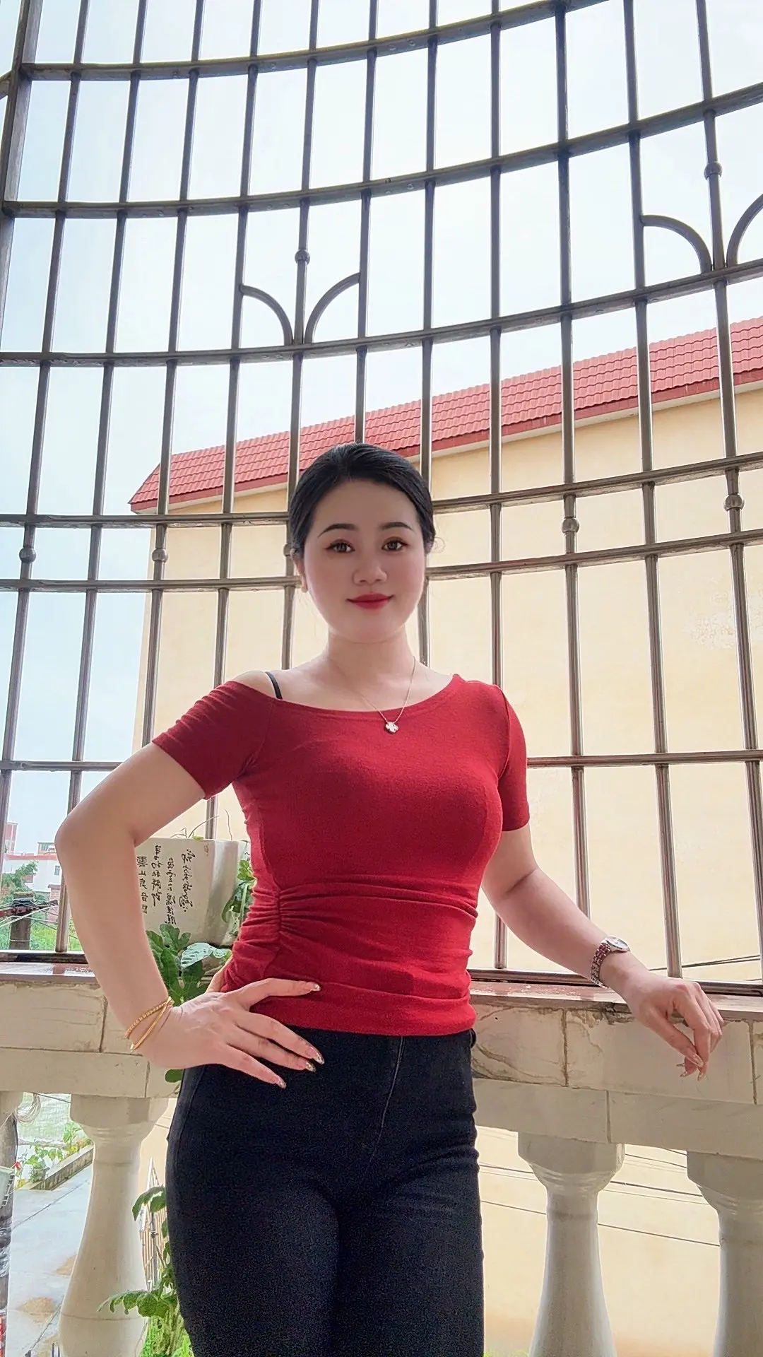 成年人的分寸感，是一种点到为止的沉默…微胖女人