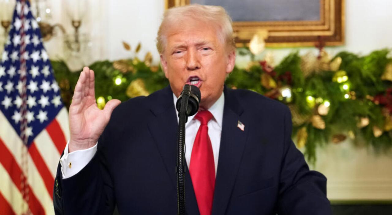 两个信号同时出现，说明一件事：特朗普要动真格了！

政坛里的表态和动作从来分得清