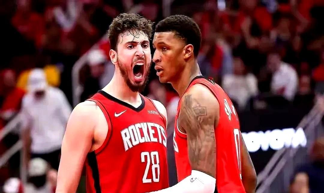 今天的比赛日，火箭又迎来2个利好消息：阿门获得西部最佳防守球员提名，以及火箭将对