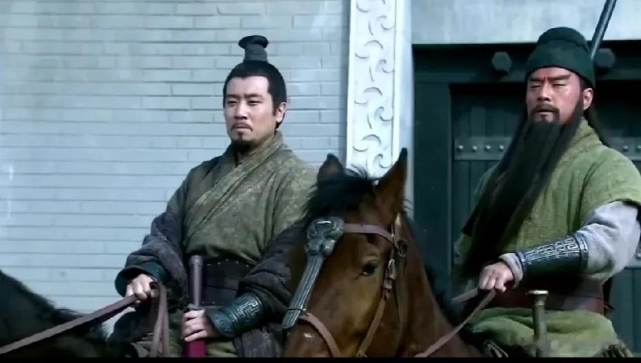 #三国里面谁最会收买人心#收买人心是个贬义词。

发出此问的人无非是想引诱我们去