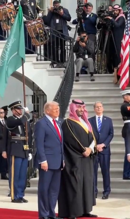 沙特突然放出“大招”：对美投资狂飙到1万亿美元！这哪是投资，分明是下注！

原来