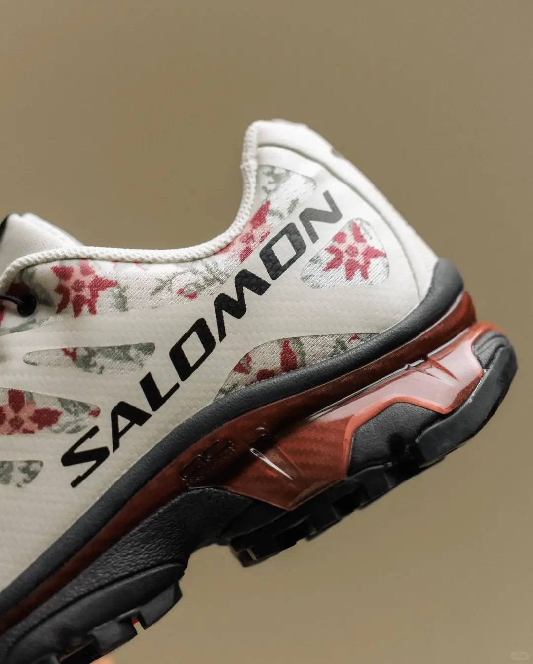 Salomon XT4 OG Needlepoint