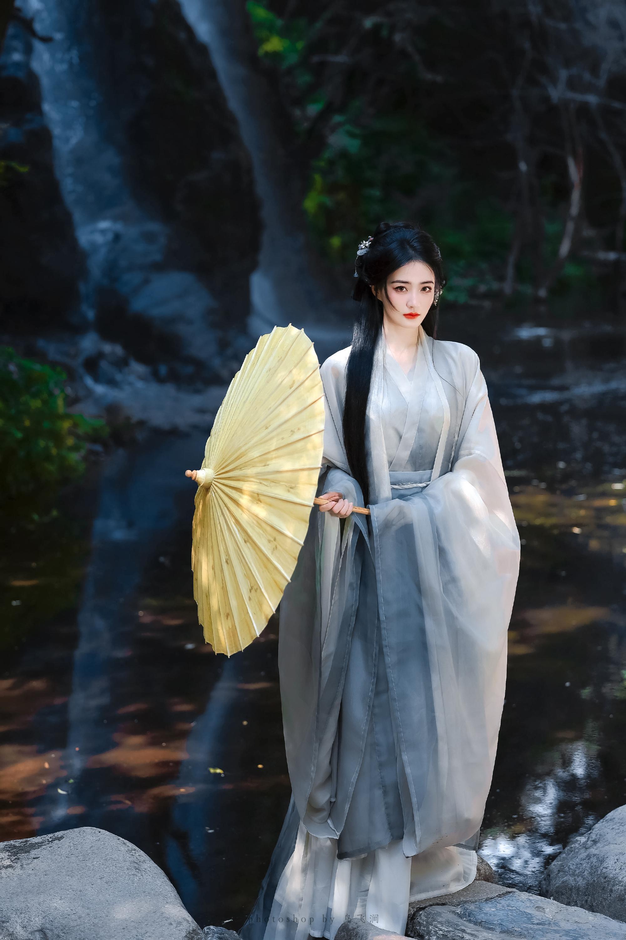 #徐璐[超话]##徐璐披荆斩棘的大小姐#ⅩL#徐璐珠玉在侧# 一年中最好的雨是此