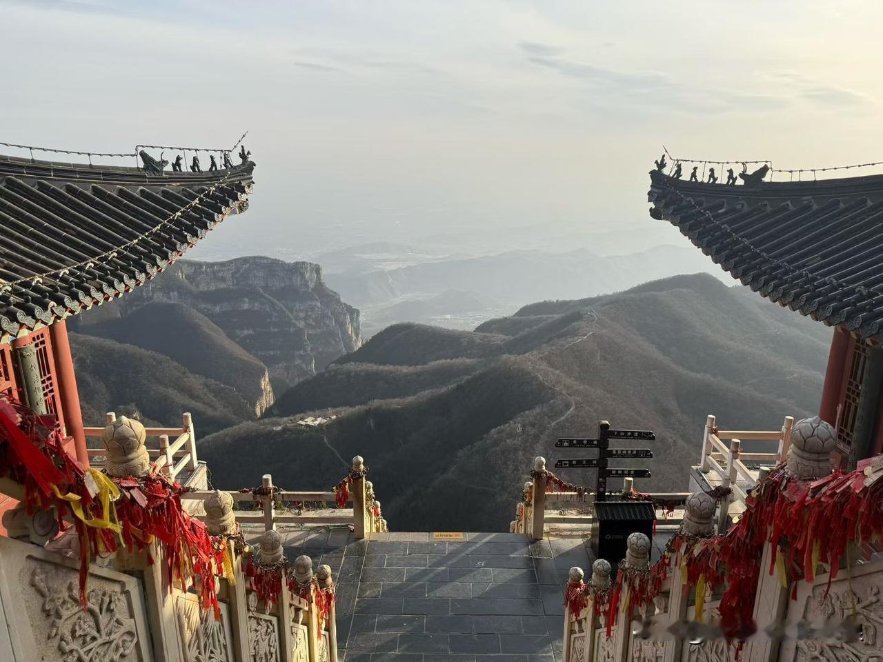 谁还没被负债压得喘不过气过？欠的钱像块石头压胸口，夜里翻来覆去睡不着，总觉得日子