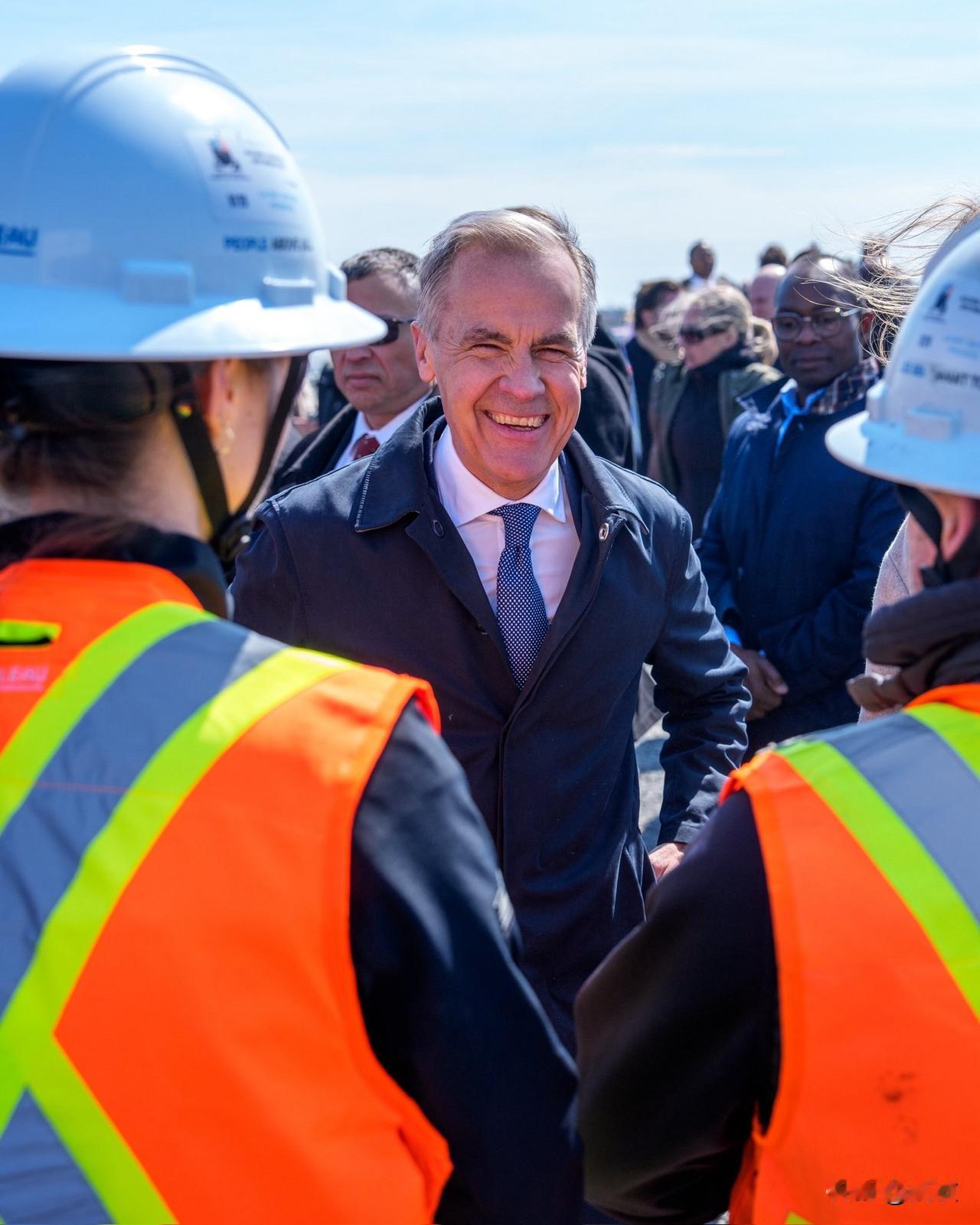 加拿大方面向中国释放了清晰的合作信号。

当地时间4月19日，加拿大总理卡尼公开