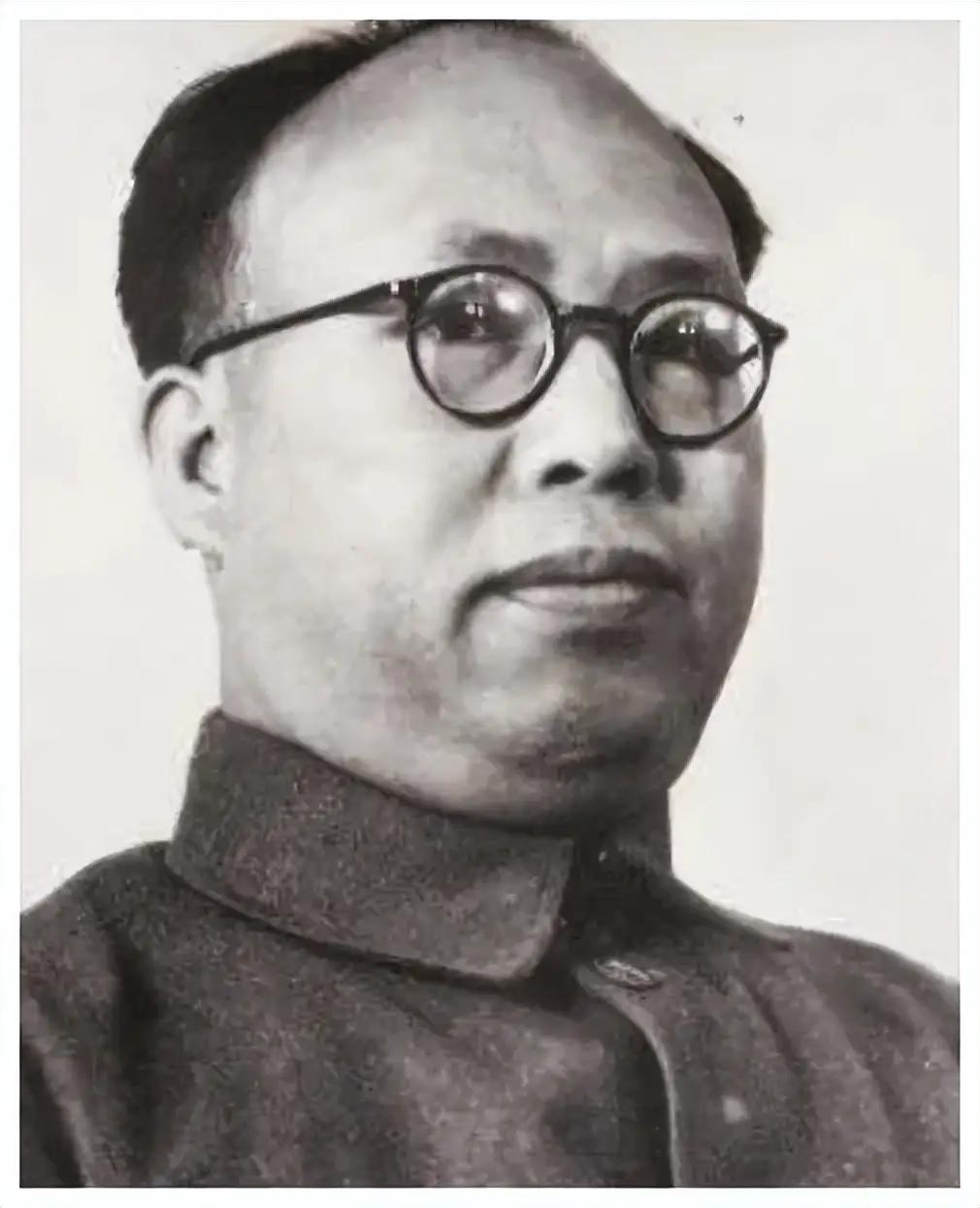 1951年11月，聂荣臻做了一个决定，要免去徐向前的职务。当时毛主席也并不反对这
