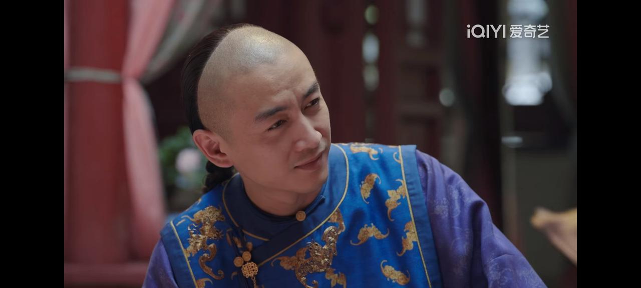 《大生意人》两江总督瑞麟真的是只老狐狸。

他开口闭口孔子、孟子。堂上堂下都标榜