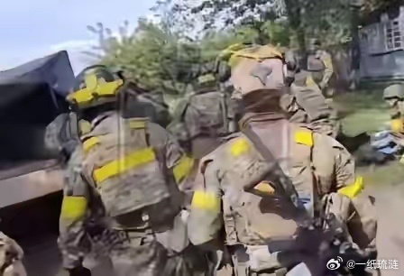 波兰志愿军赴乌作战合法化。当地时间，2026年3月27日，波兰总统卡罗尔·纳沃罗