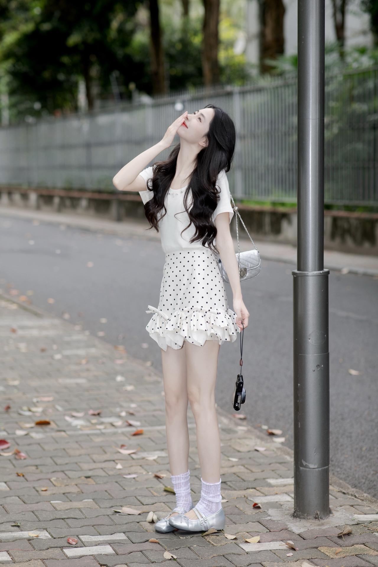 夏日穿搭 夏天穿搭 出游穿搭 波点裙 初夏穿搭