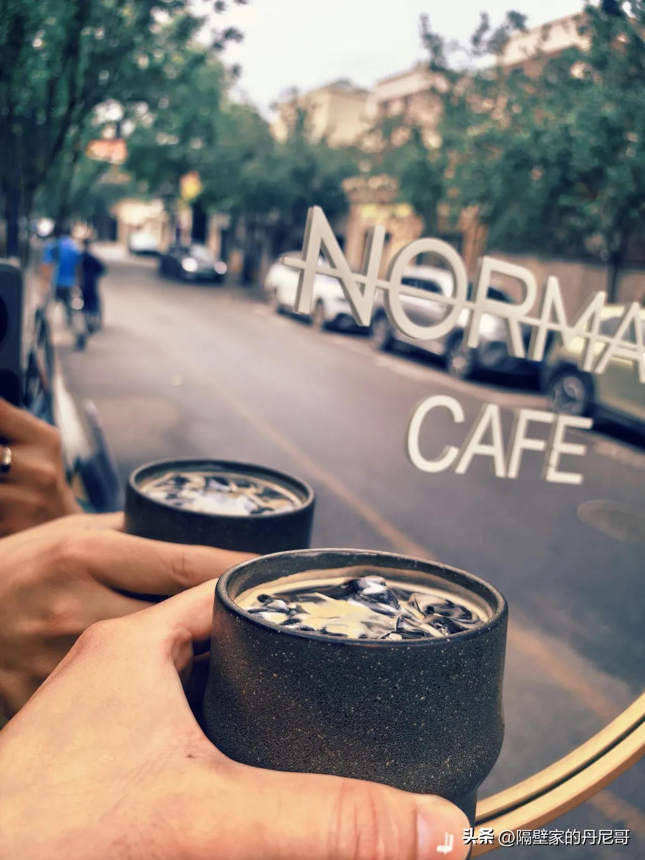 来天津必打卡的咖啡店，喝一杯麻酱拿铁，从猎奇变惊喜！是的！就是这家无数人纷纷打卡