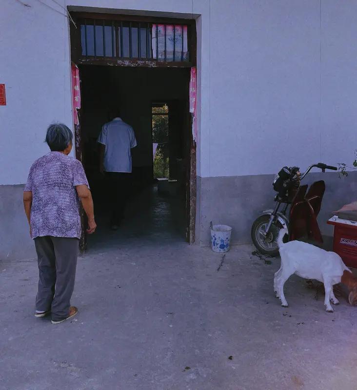 骂公婆的儿媳妇,大家说该不该打? 

骂公婆的儿媳妇该不该打？

这事儿可不能简