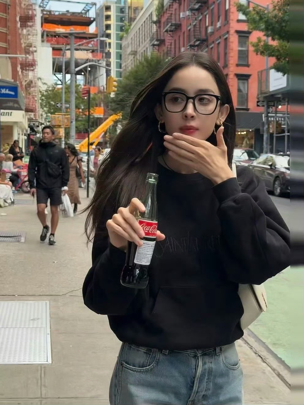 古力娜扎 戴眼镜的高智姐姐 ​​​