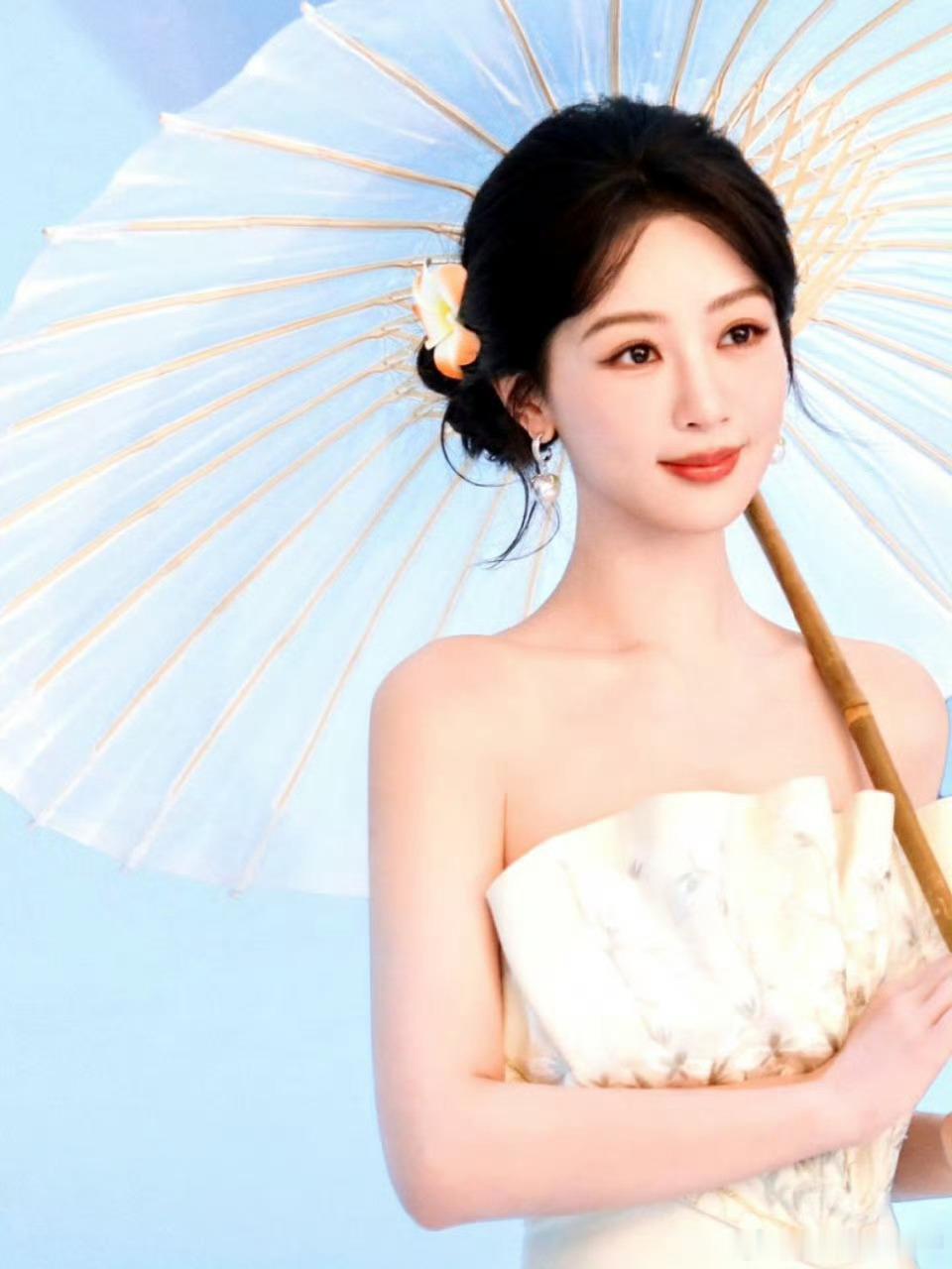 电视剧玉兰花开君再来 yz杨紫董竹君 yz杨紫玉兰花开君再来 “星河坠入潮汐，爱